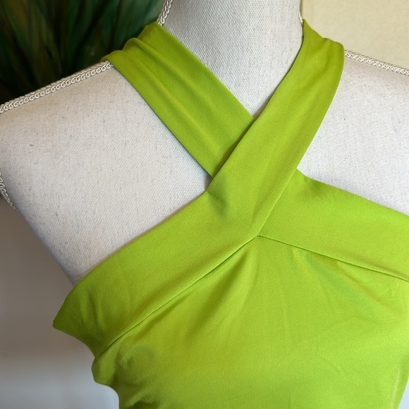 🎉Host Pick🎉 Criss-Cross Tank - Picture 2 of 6